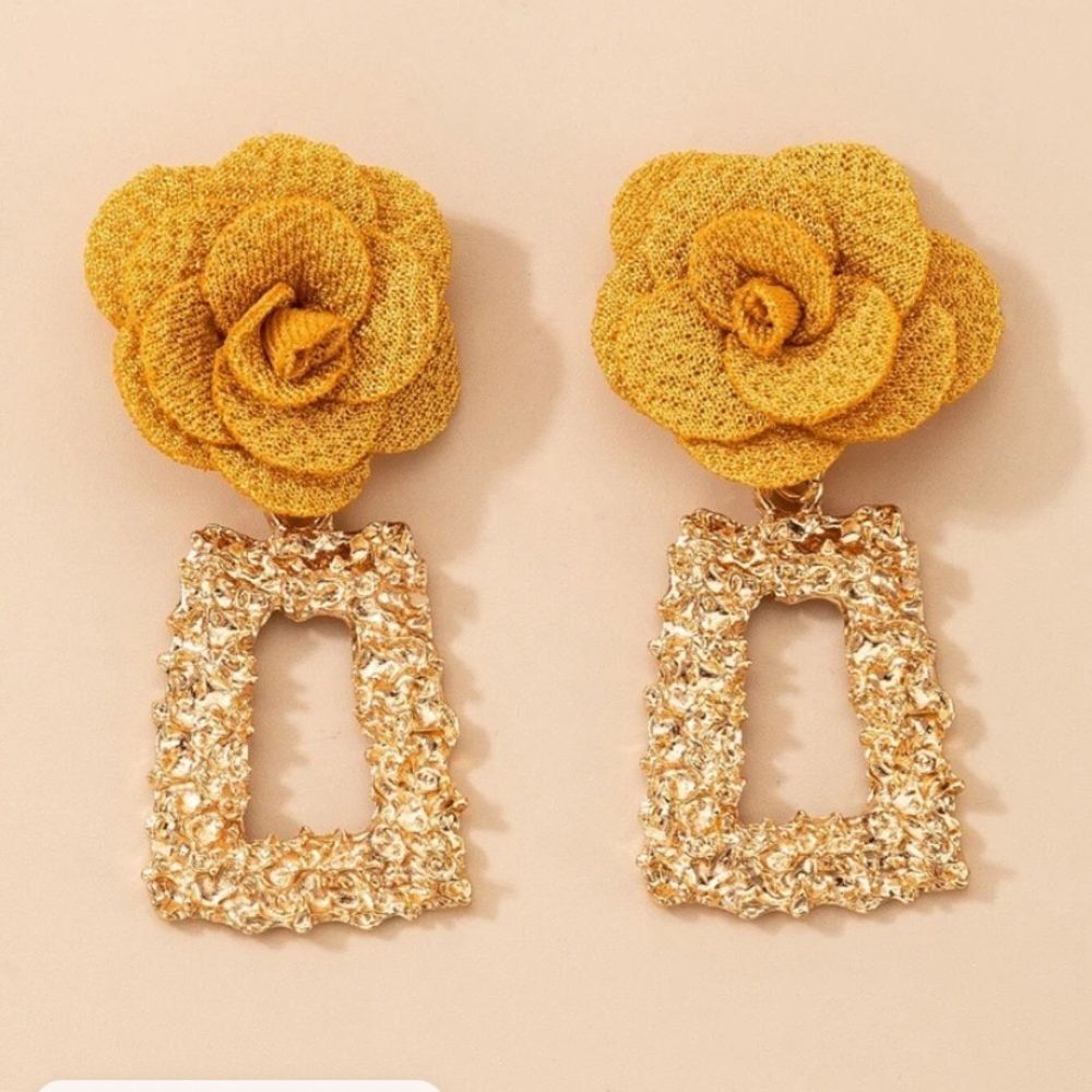 3for$20 imoli Flower Decor Textured Metal Drop Earrings - Picture 4 of 5